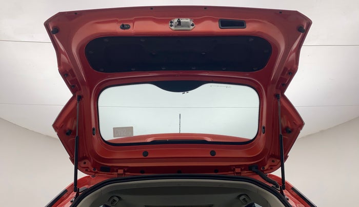 2020 Tata NEXON XMA SUNROOF DIESEL, Diesel, Automatic, 40,007 km, Boot Door Open