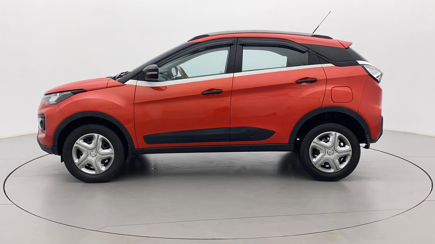 2020 Tata NEXON XMA SUNROOF DIESEL, Diesel, Automatic, 40,007 km, Left Side