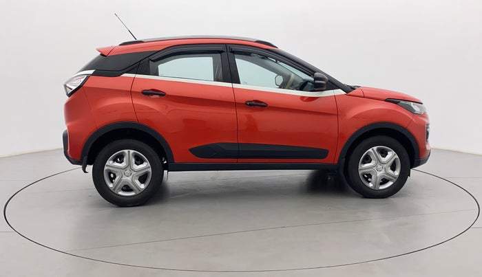 2020 Tata NEXON XMA SUNROOF DIESEL, Diesel, Automatic, 40,007 km, Right Side View
