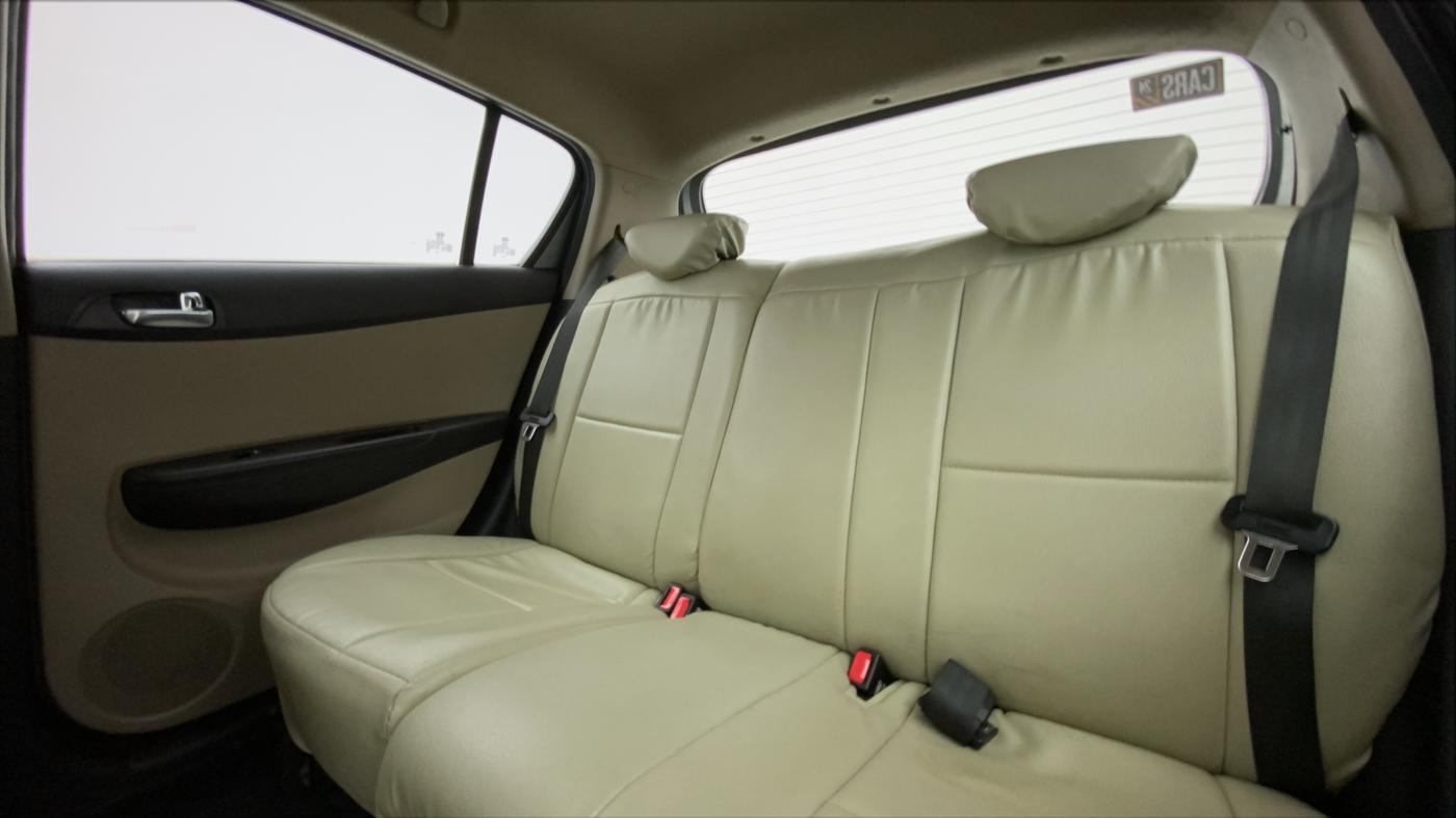 2014 Hyundai Elite i20 SPORTZ 1.2, Petrol, Manual, 70,766 km, Right Side Rear Door Cabin
