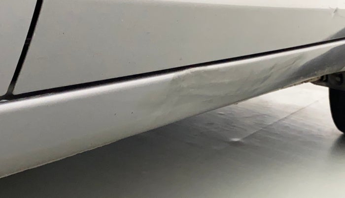 2014 Hyundai Elite i20 SPORTZ 1.2, Petrol, Manual, 70,766 km, Right running board - Slightly dented