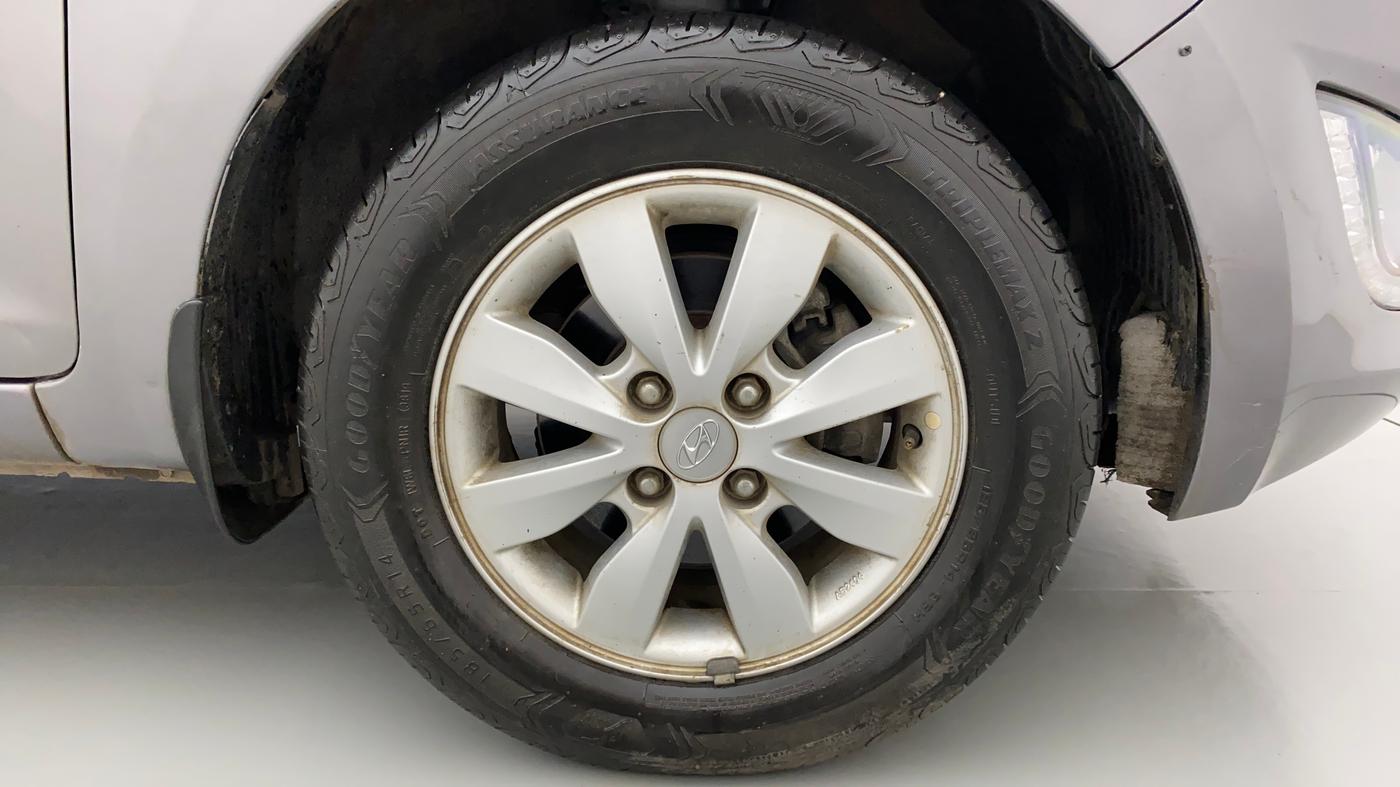 2014 Hyundai Elite i20 SPORTZ 1.2, Petrol, Manual, 70,766 km, Right Front Wheel