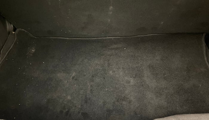 2016 Ford New Figo TITANIUM 1.2 PETROL MT, Petrol, Manual, 1,32,597 km, Boot Inside