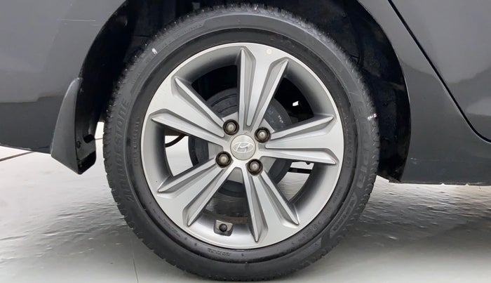 2018 Hyundai Verna 1.6 SX VTVT AT (O), Petrol, Automatic, 40,438 km, Right Rear Wheel