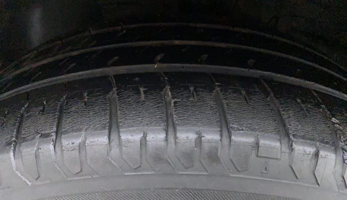 2018 Hyundai Verna 1.6 SX VTVT AT (O), Petrol, Automatic, 40,438 km, Left Front Tyre Tread