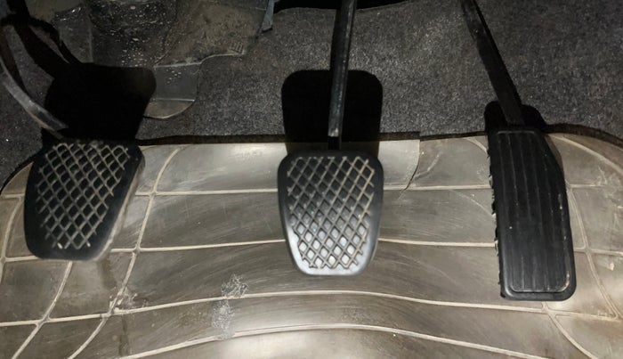 2017 Honda Amaze 1.2L I-VTEC S OPT, CNG, Manual, 84,727 km, Pedals