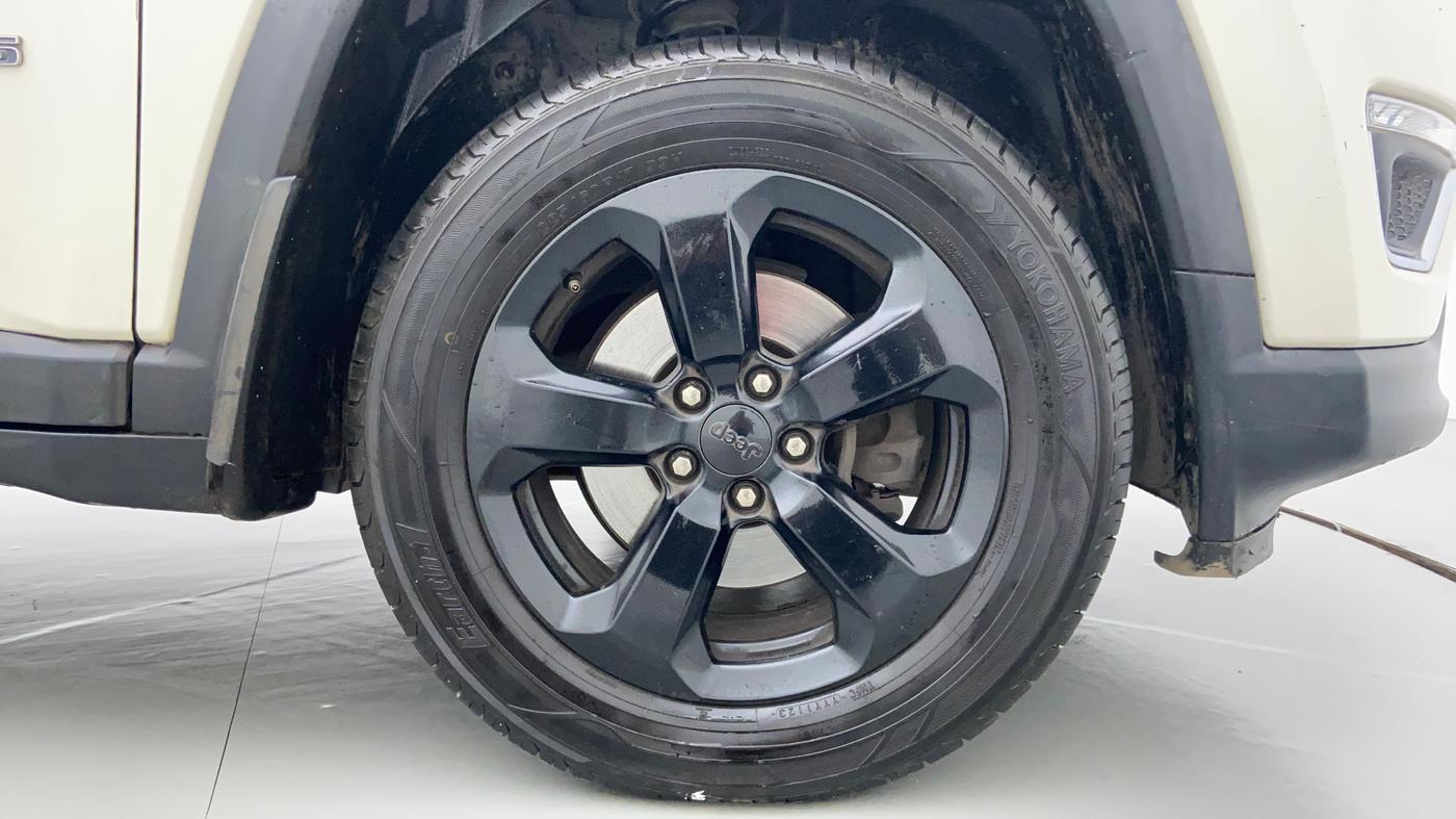 2017 Jeep Compass LIMITED 1.4 PETROL AT, Petrol, Automatic, 87,776 km, Right Front Wheel
