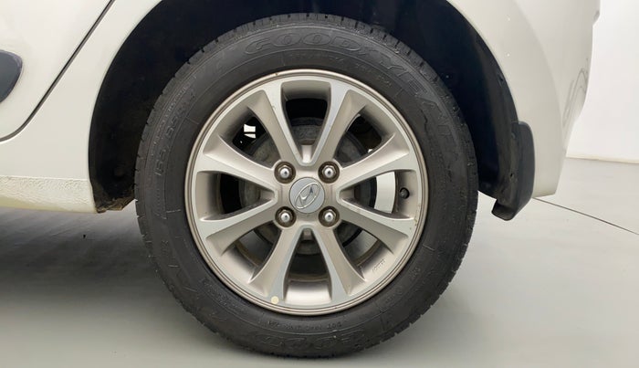 2016 Hyundai Grand i10 ASTA 1.2 KAPPA VTVT OPT, Petrol, Manual, 28,115 km, Left Rear Wheel