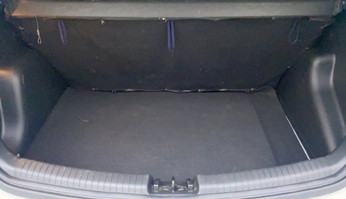2016 Hyundai Grand i10 ASTA 1.2 KAPPA VTVT OPT, Petrol, Manual, 28,115 km, Boot Inside