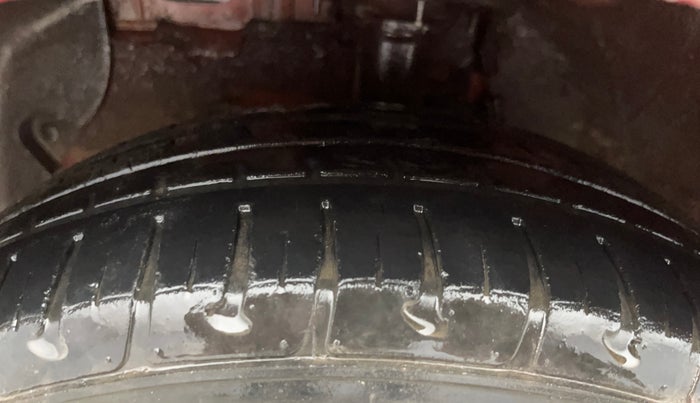 2019 Hyundai Grand i10 SPORTZ 1.2 KAPPA VTVT, Petrol, Manual, 27,834 km, Left Front Tyre Tread