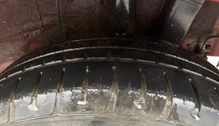 2019 Hyundai Grand i10 SPORTZ 1.2 KAPPA VTVT, Petrol, Manual, 27,834 km, Left Rear Tyre Tread