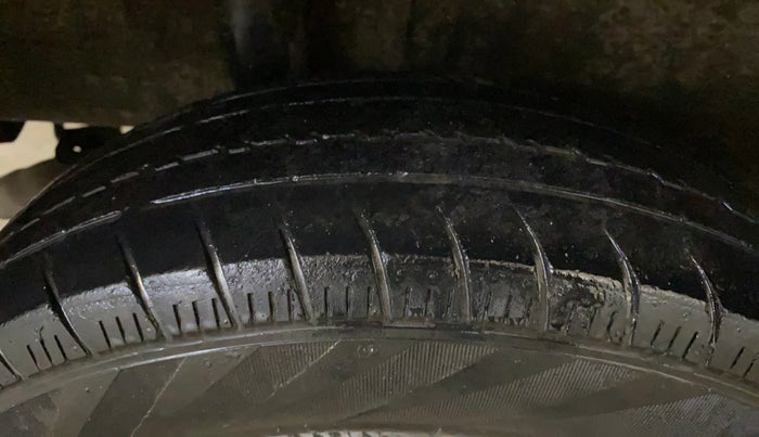 2019 Maruti New Wagon-R LXI CNG 1.0, CNG, Manual, 72,863 km, Right Rear Tyre Tread