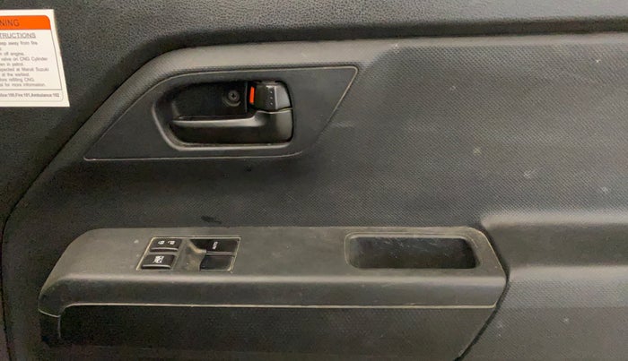 2019 Maruti New Wagon-R LXI CNG 1.0, CNG, Manual, 72,863 km, Driver Side Door Panels Control