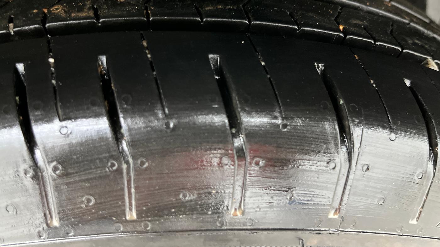 2019 Mahindra XUV300 W6 1.5 DIESEL, Diesel, Manual, 61,041 km, Right Rear Tyre Tread