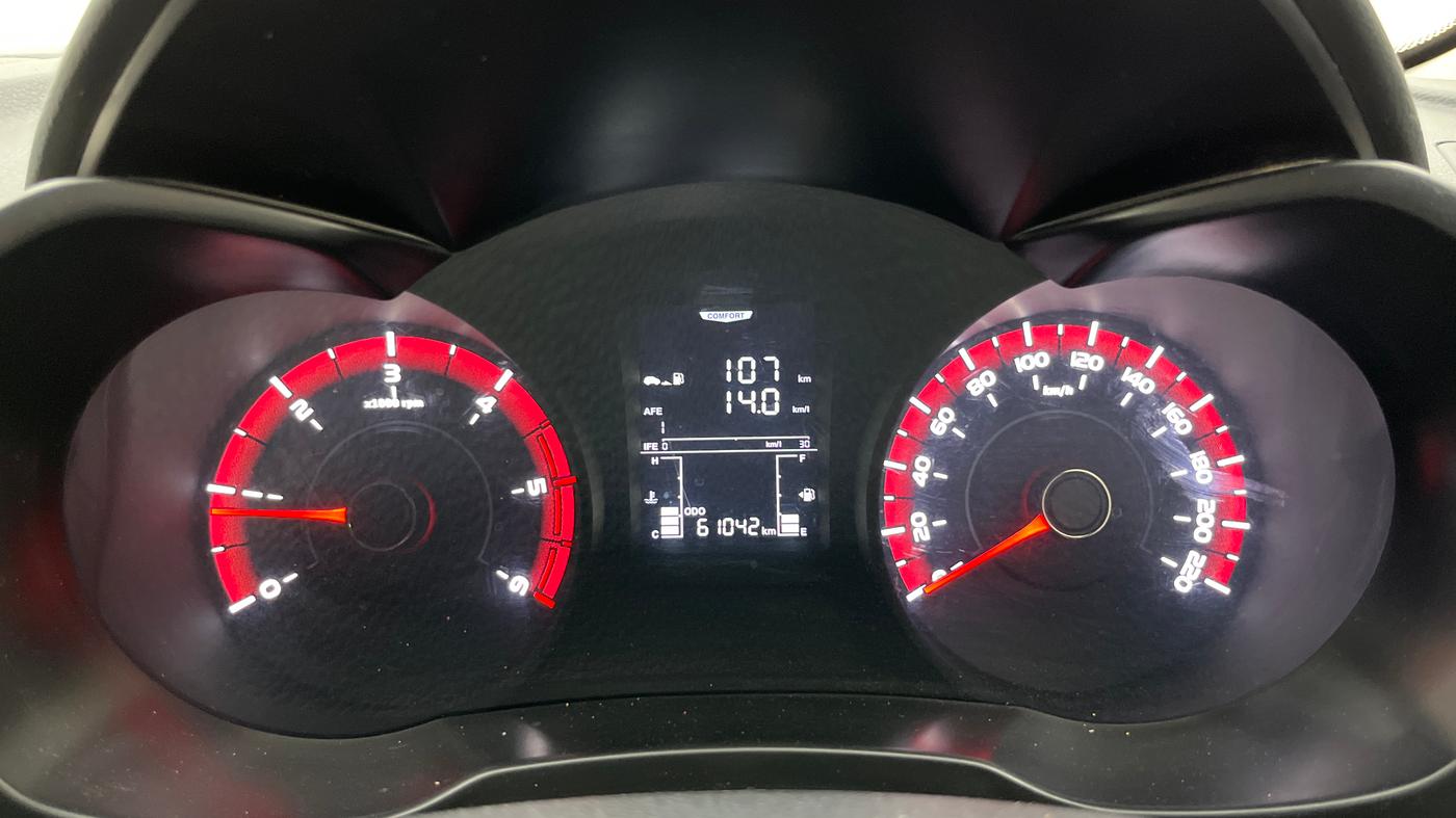 2019 Mahindra XUV300 W6 1.5 DIESEL, Diesel, Manual, 61,041 km, Odometer Image