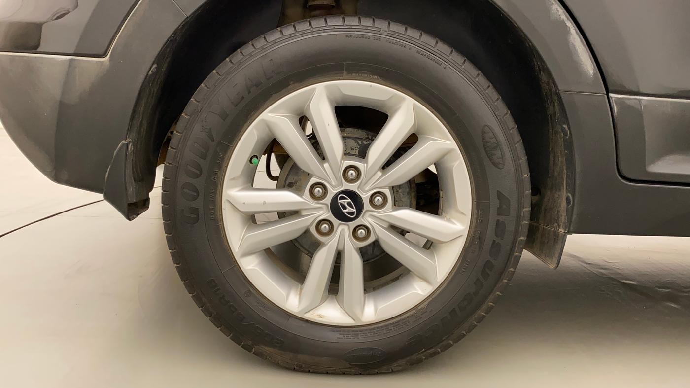 2016 Hyundai Creta SX PLUS 1.6 PETROL, Petrol, Manual, 1,13,503 km, Right Rear Wheel