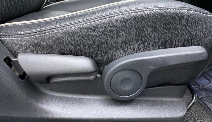 2021 Maruti S Cross ZETA AT 1.5 SHVS, Petrol, Automatic, 10,347 km, Driver Side Adjustment Panel