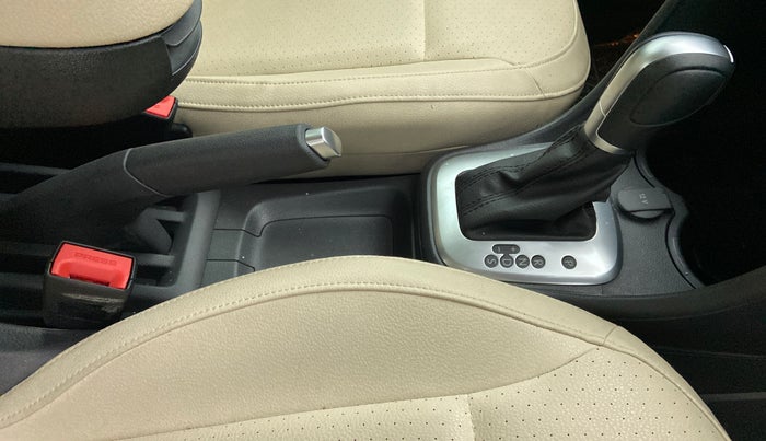 2021 Volkswagen Vento HIGHLINE PLUS 1.0 TSI AT, Petrol, Automatic, 8,584 km, Gear Lever