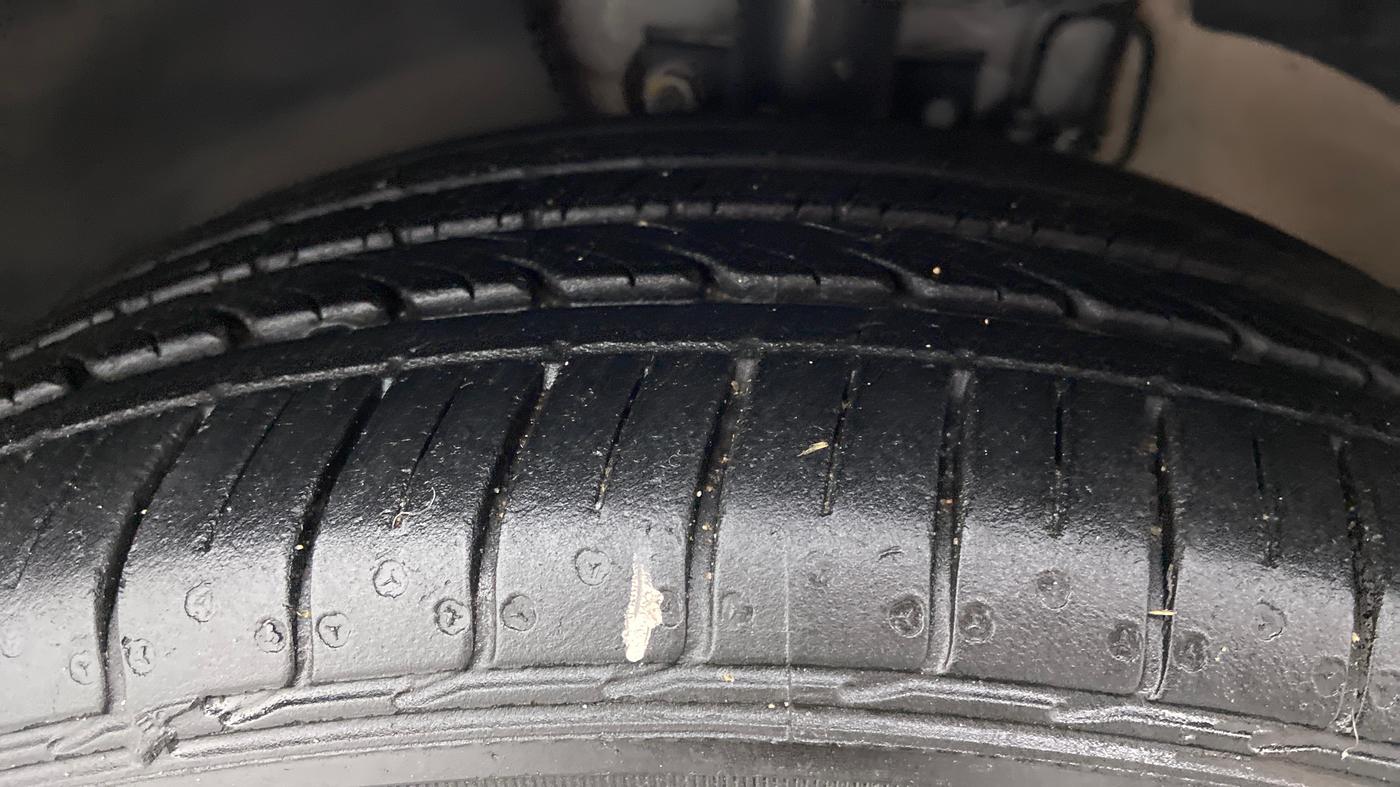 2021 Volkswagen Vento HIGHLINE PLUS 1.0 TSI AT, Petrol, Automatic, 8,584 km, Left Front Tyre Tread