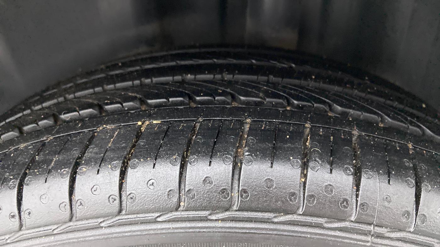 2021 Volkswagen Vento HIGHLINE PLUS 1.0 TSI AT, Petrol, Automatic, 8,584 km, Left Rear Tyre Tread