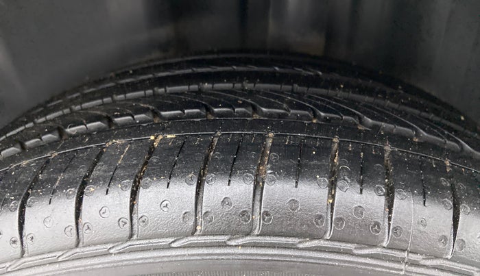 2021 Volkswagen Vento HIGHLINE PLUS 1.0 TSI AT, Petrol, Automatic, 8,584 km, Left Rear Tyre Tread