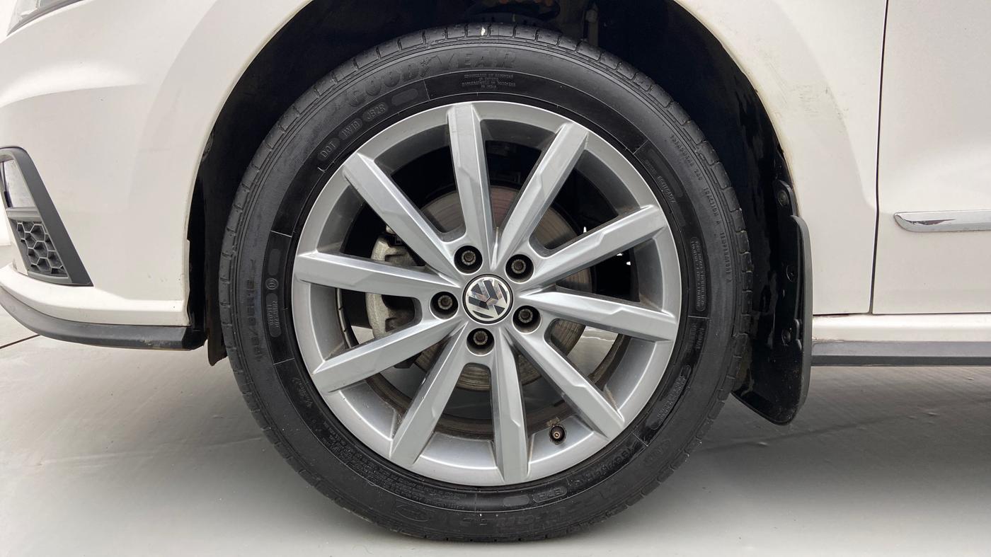 2021 Volkswagen Vento HIGHLINE PLUS 1.0 TSI AT, Petrol, Automatic, 8,584 km, Left Front Wheel
