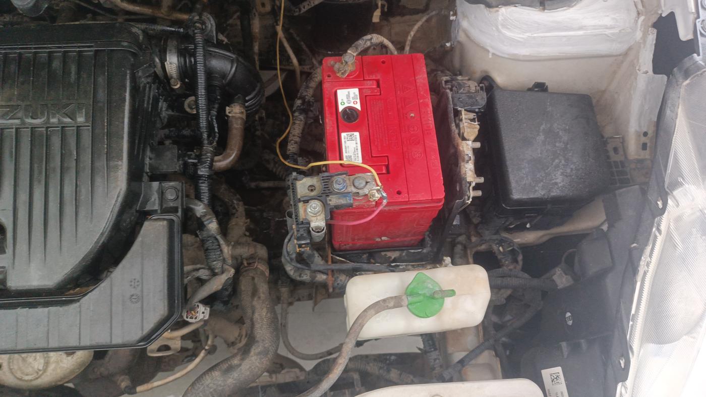 2015 Maruti Ertiga VXI, Petrol, Manual, 79,810 km, Engine View - Left