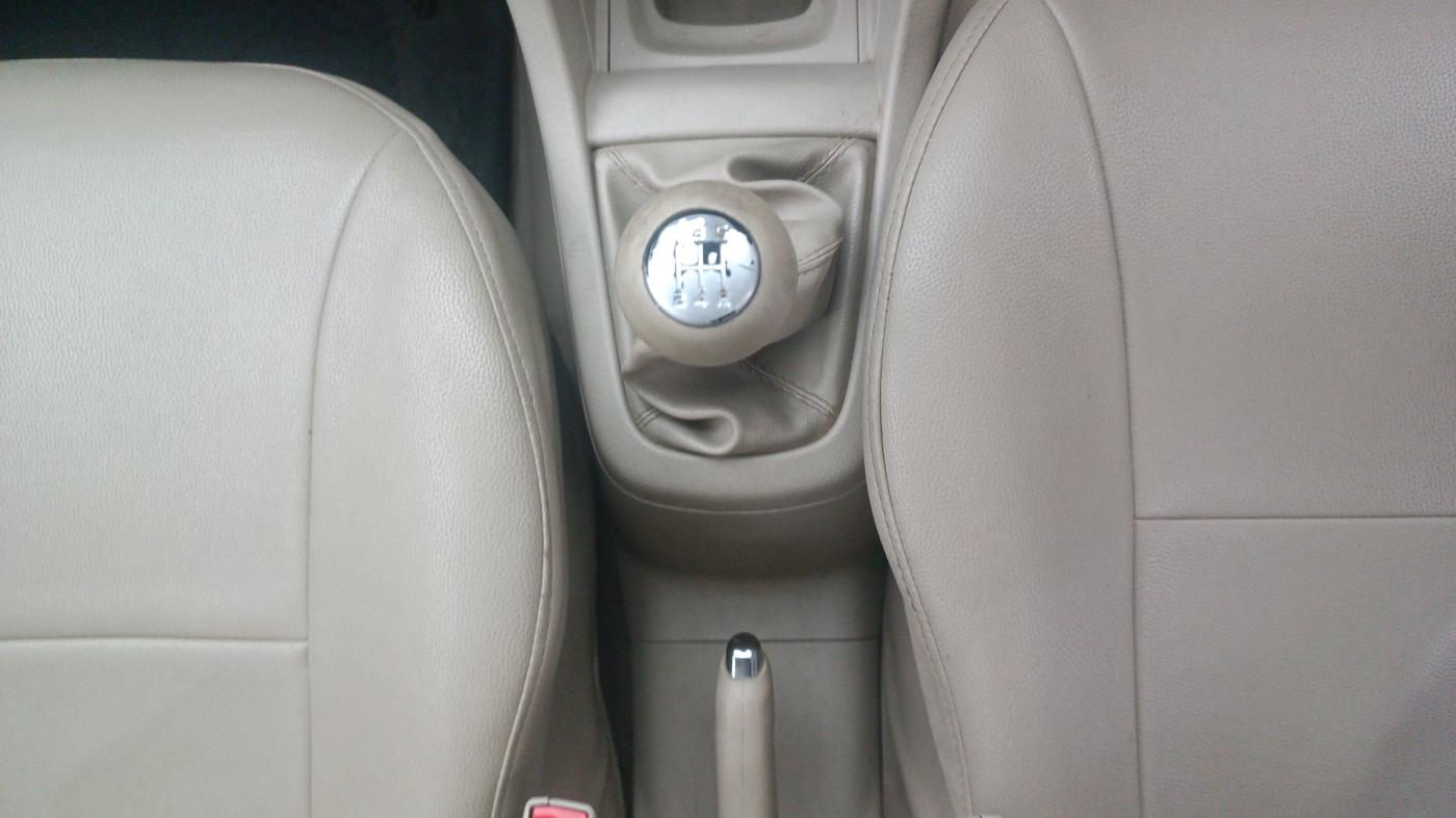 2015 Maruti Ertiga VXI, Petrol, Manual, 79,810 km, Gear Lever