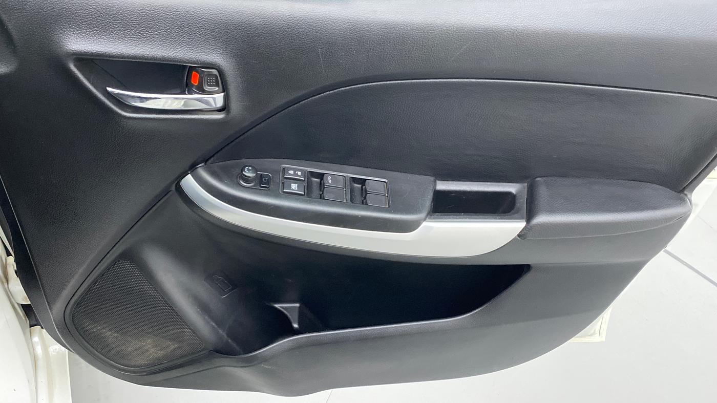 2015 Maruti Baleno ZETA PETROL 1.2, CNG, Manual, 72,818 km, Driver Side Door Panels Control
