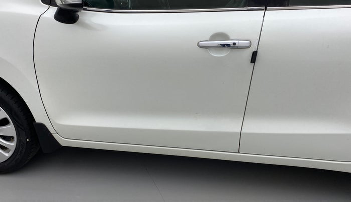 2015 Maruti Baleno ZETA PETROL 1.2, CNG, Manual, 72,818 km, Front passenger door - Paint has faded