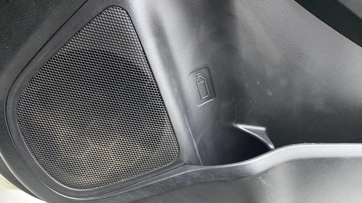 2015 Maruti Baleno ZETA PETROL 1.2, CNG, Manual, 72,818 km, Speaker