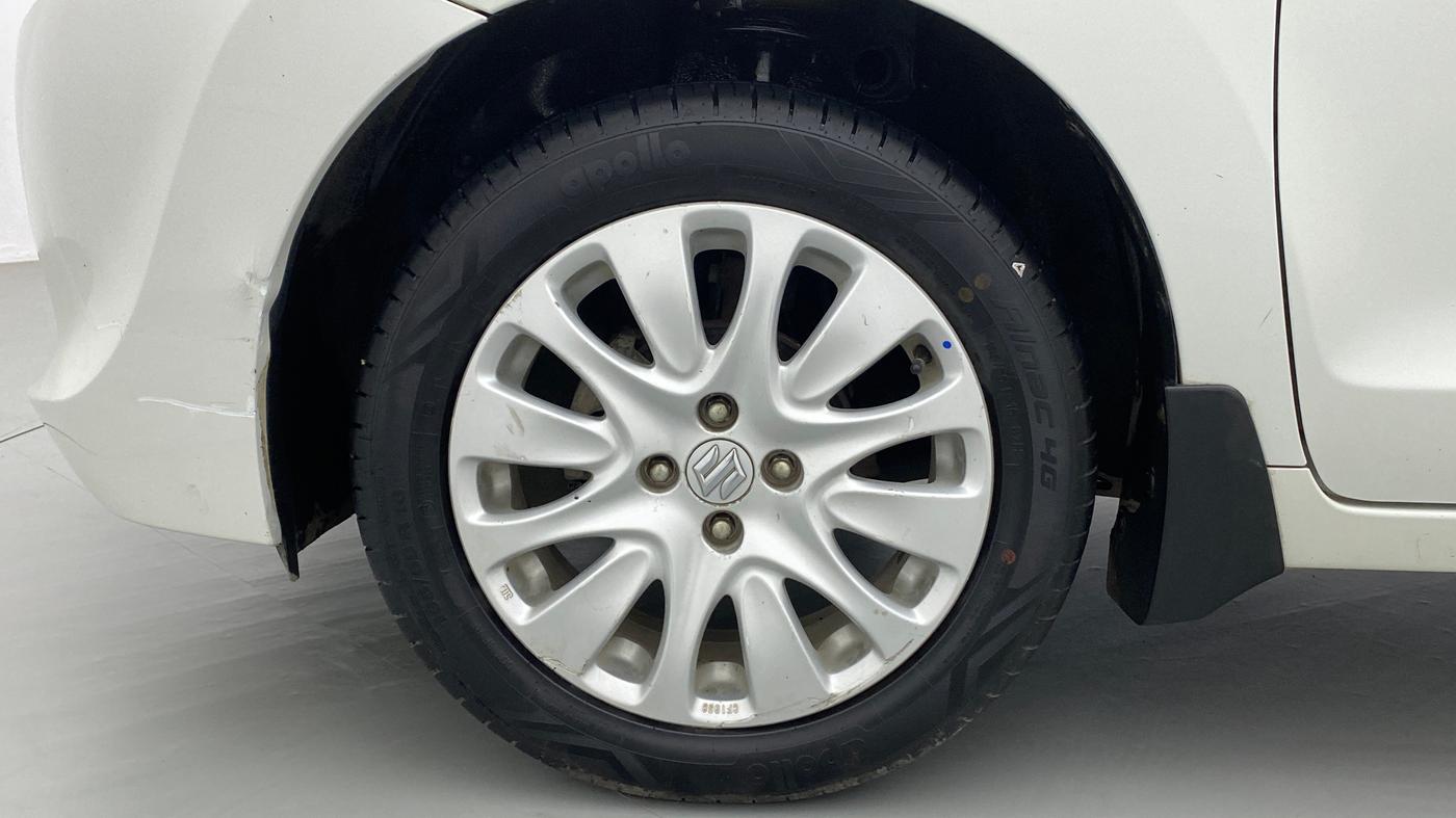 2015 Maruti Baleno ZETA PETROL 1.2, CNG, Manual, 72,818 km, Left Front Wheel