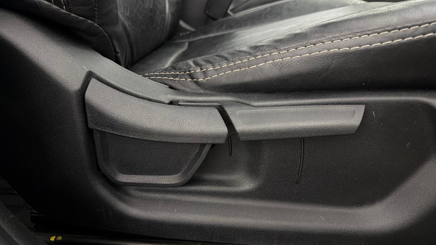 2021 Hyundai Creta S 1.5 PETROL, Petrol, Manual, 23,129 km, Driver Side Adjustment Panel