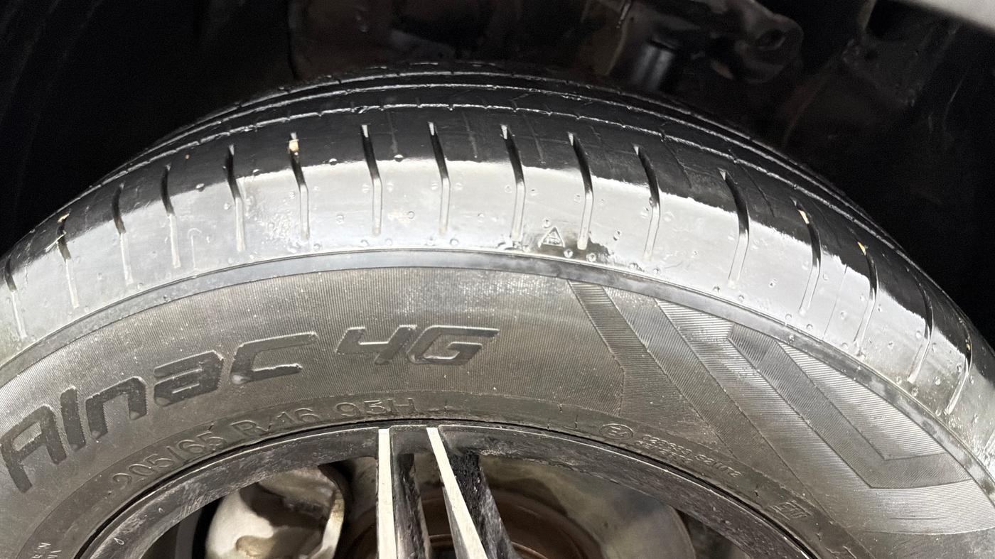 2021 Hyundai Creta S 1.5 PETROL, Petrol, Manual, 23,129 km, Left Front Tyre Tread