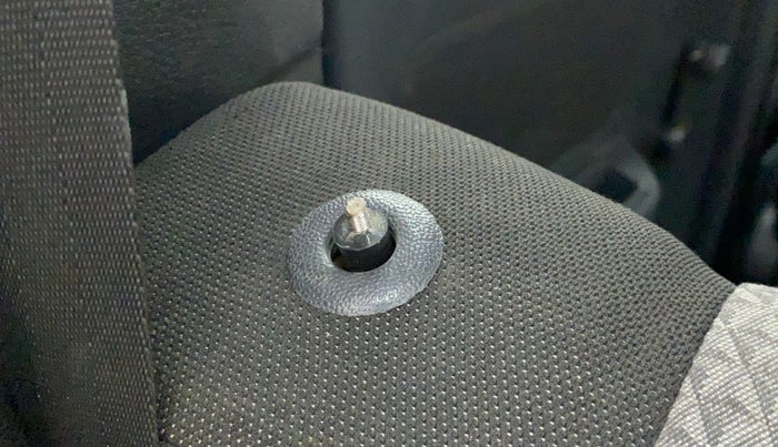 2011 Maruti Wagon R 1.0 LXI, Petrol, Manual, 57,815 km, Second-row left seat - Folding lever not working
