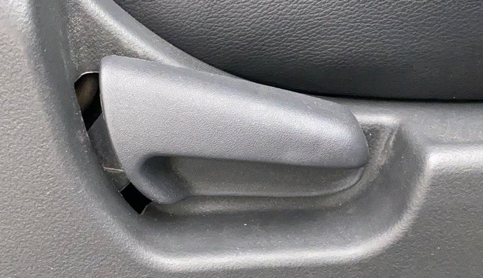 2011 Maruti Wagon R 1.0 LXI, Petrol, Manual, 57,815 km, Driver Side Adjustment Panel