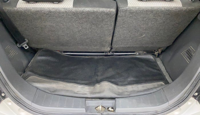2011 Maruti Wagon R 1.0 LXI, Petrol, Manual, 57,815 km, Dicky (Boot door) - Parcel tray missing
