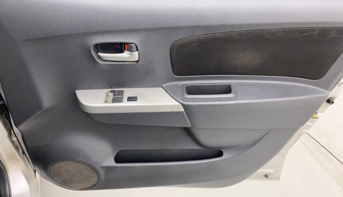 2011 Maruti Wagon R 1.0 LXI, Petrol, Manual, 57,815 km, Driver Side Door Panels Control