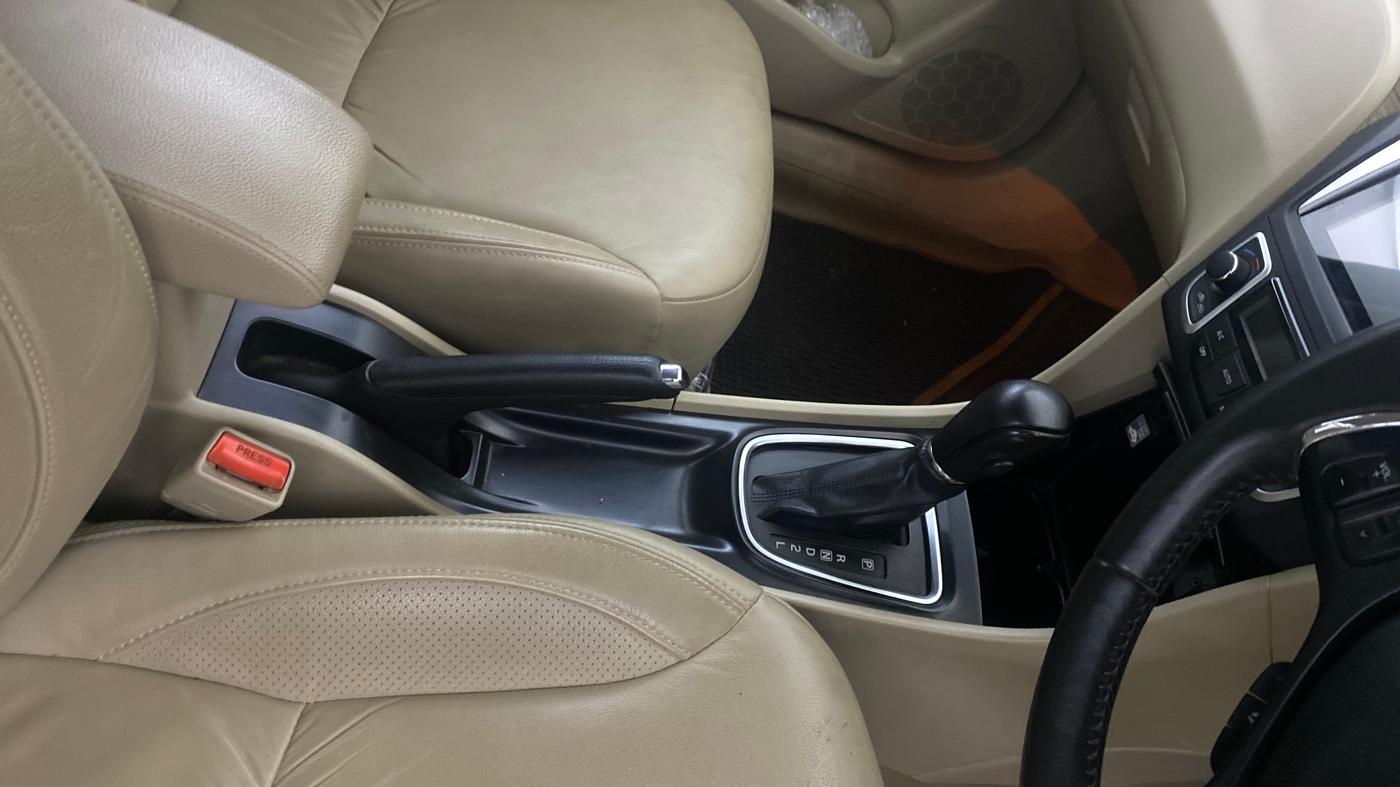 2022 Maruti Ciaz ALPHA  AT 1.5 SHVS PETROL, Petrol, Automatic, 31,208 km, Gear Lever