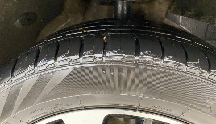 2021 MG HECTOR SHARP 1.5 PETROL CVT, Petrol, Automatic, 63,535 km, Right Front Tyre Tread