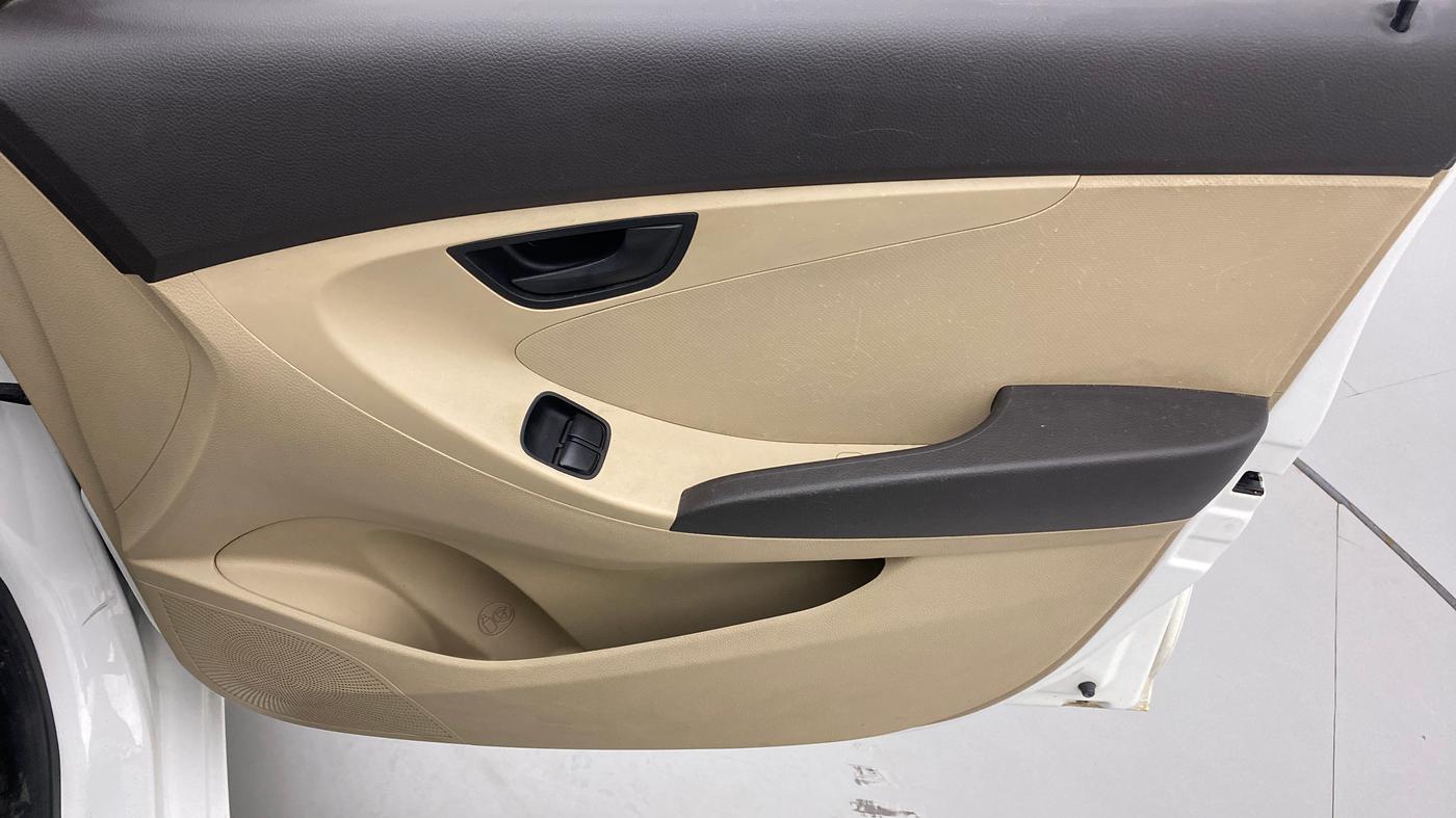 2016 Hyundai Eon ERA +, Petrol, Manual, 30,363 km, Driver Side Door Panels Control