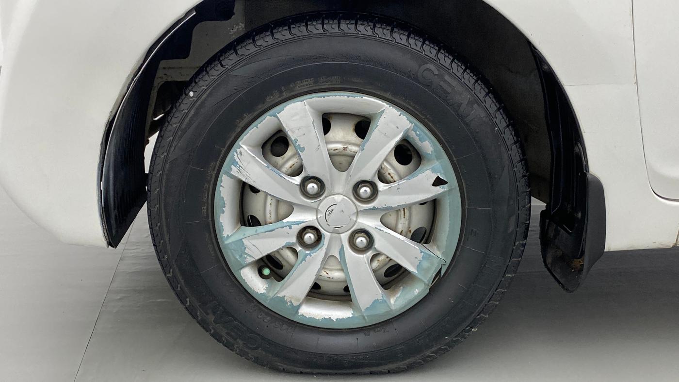 2016 Hyundai Eon ERA +, Petrol, Manual, 30,363 km, Left Front Wheel