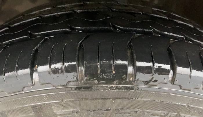 2020 Maruti Baleno DELTA PETROL 1.2, Petrol, Manual, 98,253 km, Left Front Tyre Tread