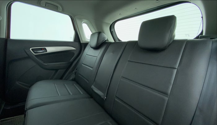 2017 Maruti Vitara Brezza ZDI PLUS DUAL TONE, Diesel, Manual, 94,163 km, Right Side Door Cabin View