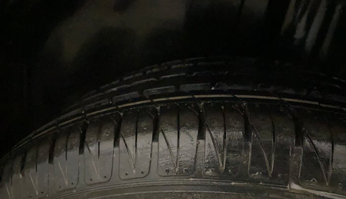 2021 Maruti Vitara Brezza ZXI PLUS AT SHVS, Petrol, Automatic, 81,216 km, Left Rear Tyre Tread