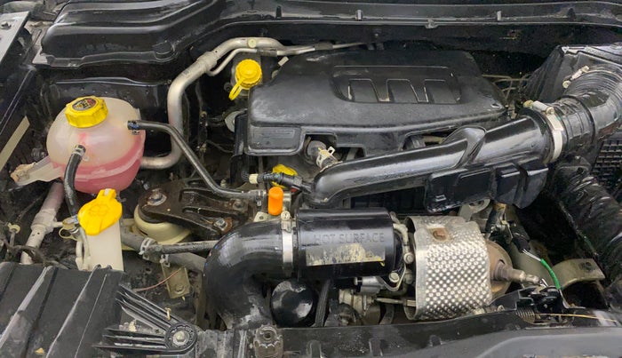 2021 Mahindra XUV300 W6 1.2 PETROL, Petrol, Manual, 31,207 km, Engine View - Right