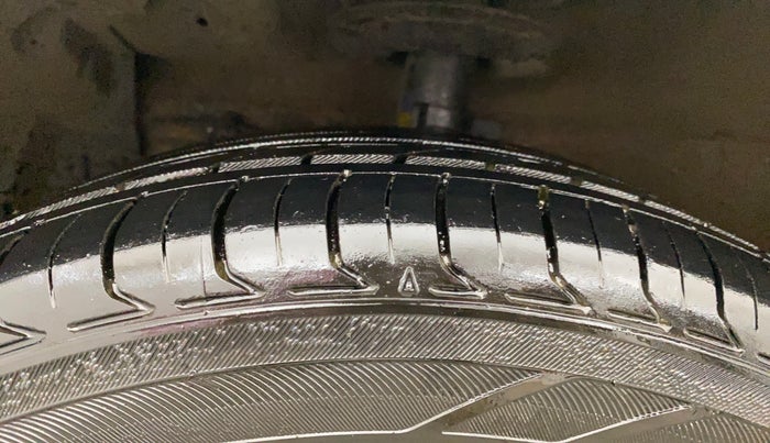 2015 Maruti Ertiga ZXI, Petrol, Manual, 54,038 km, Left Front Tyre Tread