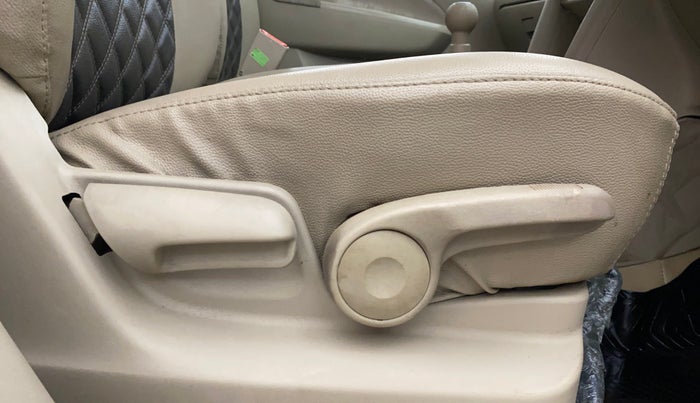 2015 Maruti Ertiga ZXI, Petrol, Manual, 54,038 km, Driver Side Adjustment Panel