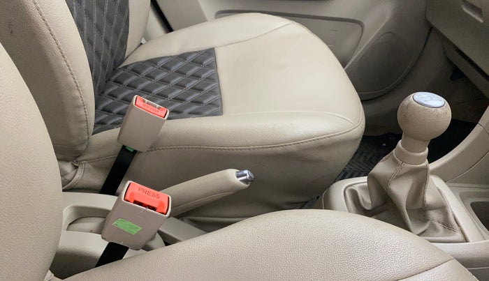 2015 Maruti Ertiga ZXI, Petrol, Manual, 54,038 km, Gear Lever