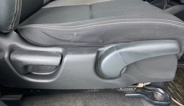 2017 Honda WR-V 1.2 i-VTEC VX MT, Petrol, Manual, 68,354 km, Driver Side Adjustment Panel